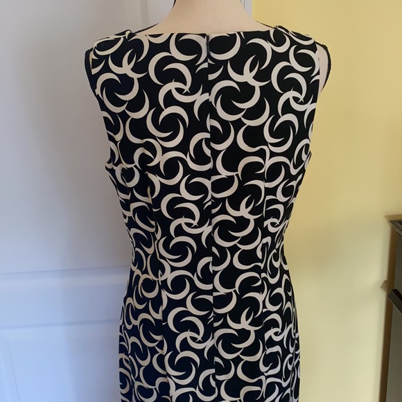 Sleeveless black and white dress Size 12 *NEW CONDITION - Picture 2 of 13